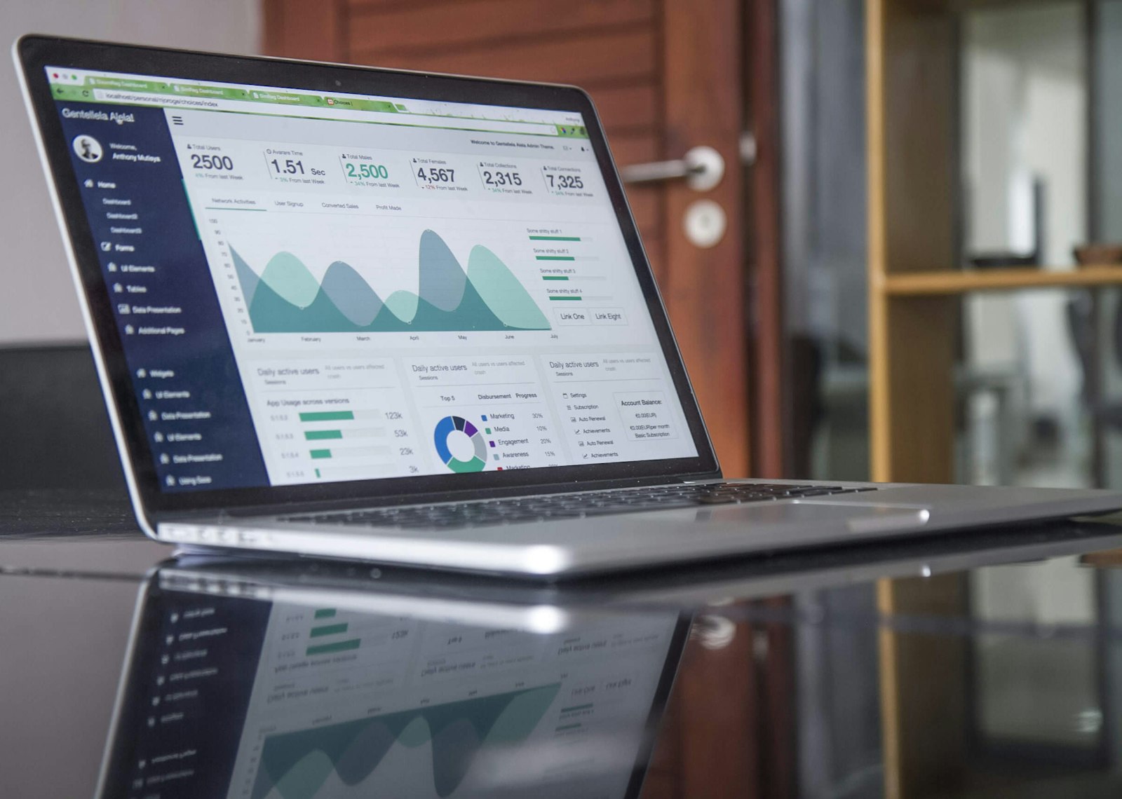 Senior SEO specialist reviewing a website audit on screen